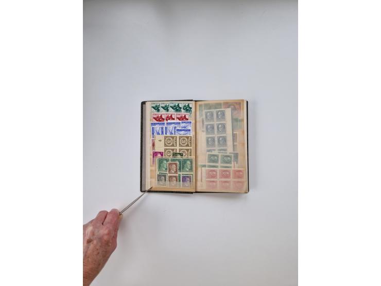 1900/1950(ca.), interessante Partie mit über 100 Briefen, dabei bessere, außerdem diverse alter Auswahlhefte, dabei teils Aus