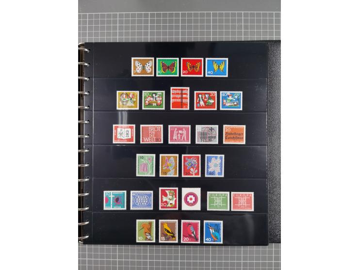 1949/92, postfrische, in den Hauptnummern augenscheinlich komplette Sammlung, dazu einige Markenheftchen etc., meist gute Erh