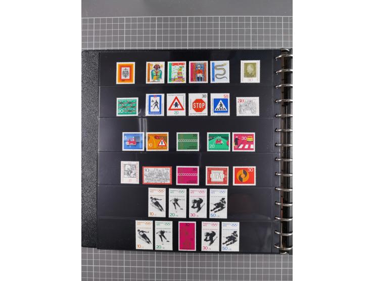 1949/92, postfrische, in den Hauptnummern augenscheinlich komplette Sammlung, dazu einige Markenheftchen etc., meist gute Erh