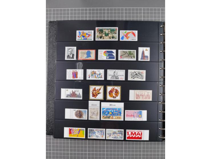 1949/92, postfrische, in den Hauptnummern augenscheinlich komplette Sammlung, dazu einige Markenheftchen etc., meist gute Erh