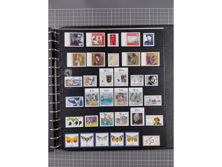 1949/92, postfrische, in den Hauptnummern augenscheinlich komplette Sammlung, dazu einige Markenheftchen etc., meist gute Erh