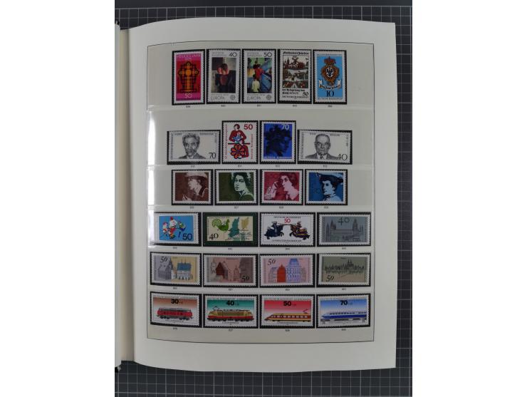 1949/92, vorwiegend postfrische, in den Hauptnummern augenscheinlich komplette Sammlung, teils sign. Schlegel BPP, meist gute