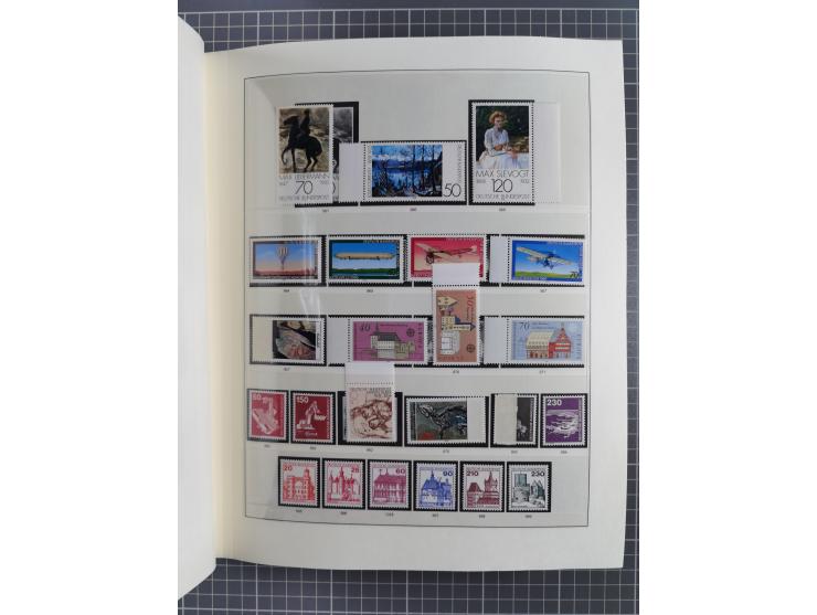 1949/92, vorwiegend postfrische, in den Hauptnummern augenscheinlich komplette Sammlung, teils sign. Schlegel BPP, meist gute