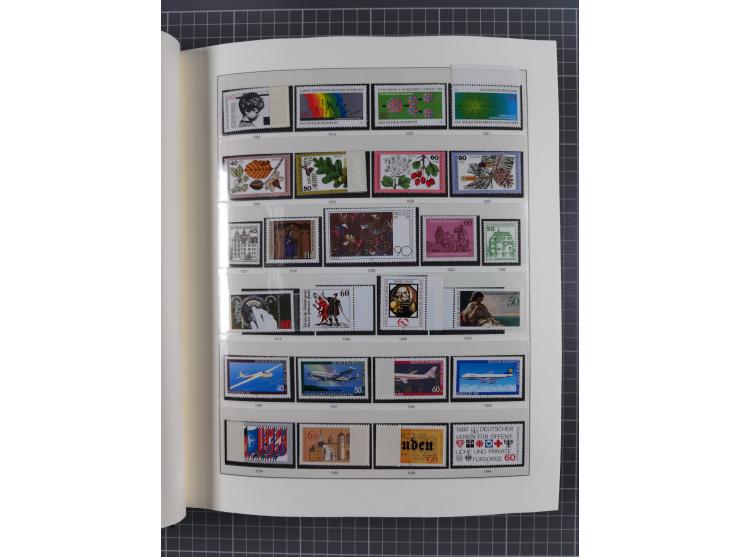 1949/92, vorwiegend postfrische, in den Hauptnummern augenscheinlich komplette Sammlung, teils sign. Schlegel BPP, meist gute