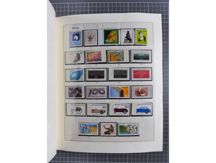 1949/92, vorwiegend postfrische, in den Hauptnummern augenscheinlich komplette Sammlung, teils sign. Schlegel BPP, meist gute