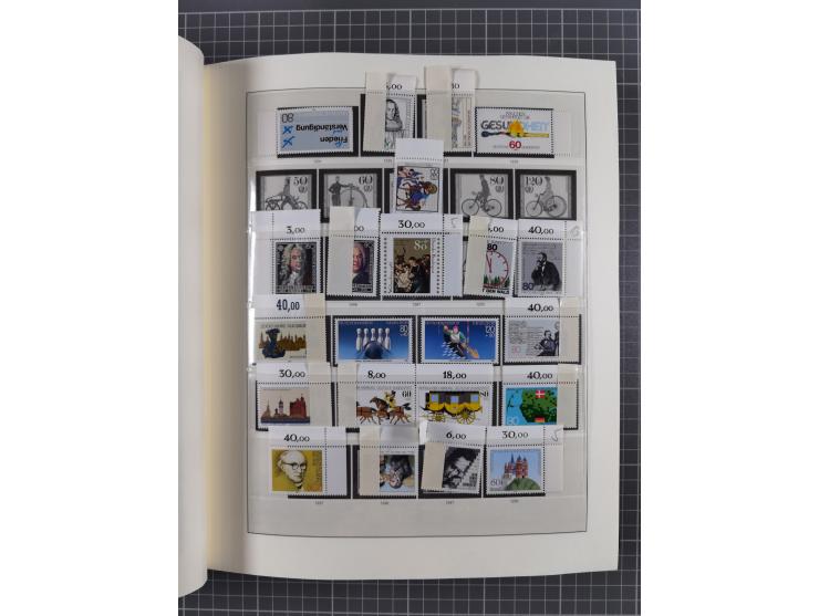 1949/92, vorwiegend postfrische, in den Hauptnummern augenscheinlich komplette Sammlung, teils sign. Schlegel BPP, meist gute