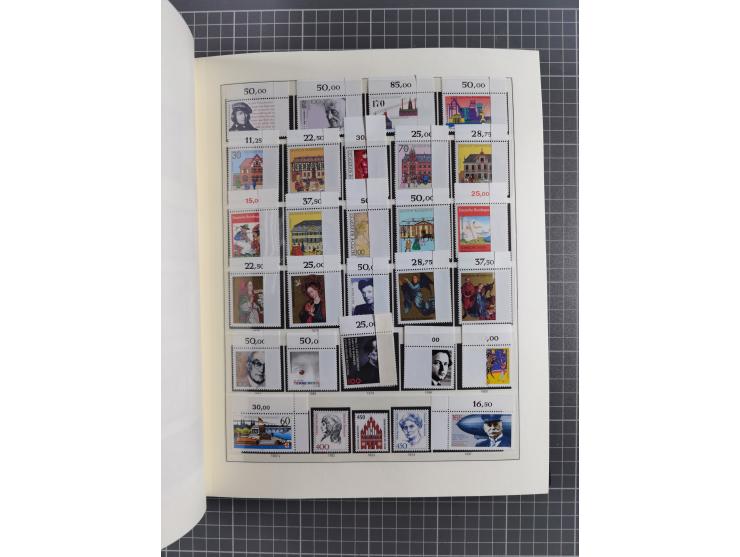 1949/92, vorwiegend postfrische, in den Hauptnummern augenscheinlich komplette Sammlung, teils sign. Schlegel BPP, meist gute