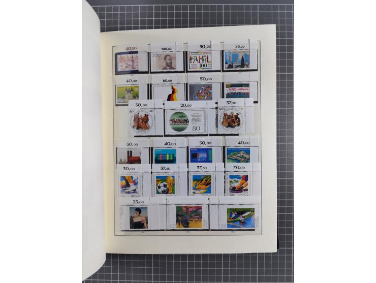 1949/92, vorwiegend postfrische, in den Hauptnummern augenscheinlich komplette Sammlung, teils sign. Schlegel BPP, meist gute