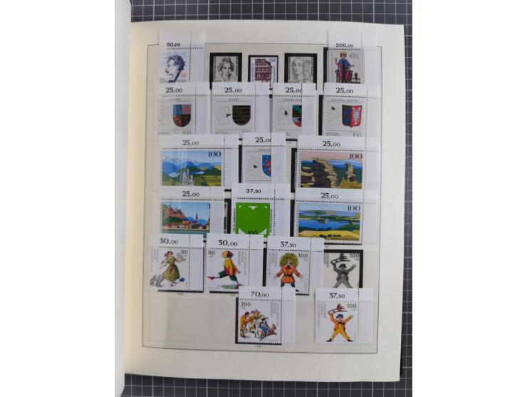 1949/92, vorwiegend postfrische, in den Hauptnummern augenscheinlich komplette Sammlung, teils sign. Schlegel BPP, meist gute