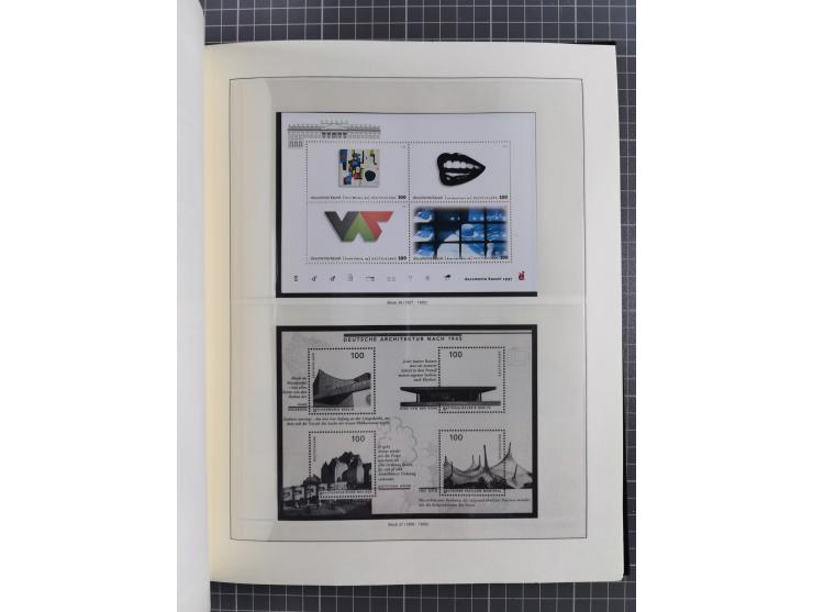 1949/92, vorwiegend postfrische, in den Hauptnummern augenscheinlich komplette Sammlung, teils sign. Schlegel BPP, meist gute