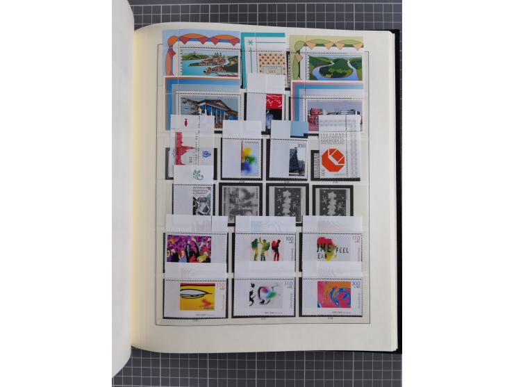 1949/92, vorwiegend postfrische, in den Hauptnummern augenscheinlich komplette Sammlung, teils sign. Schlegel BPP, meist gute