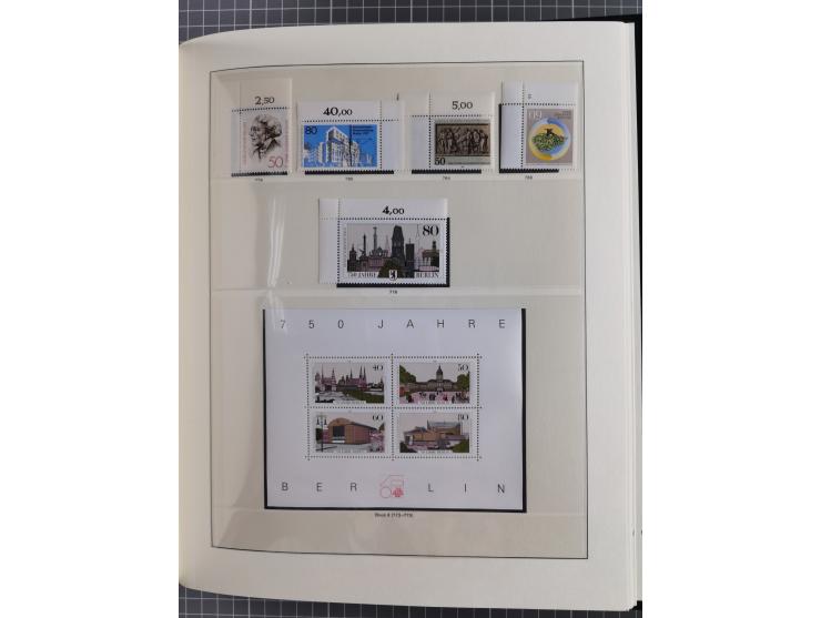 1948/90, postfrische, in den Hauptnummern augendscheinlich komplette Sammlung, Aufdruckwerte sign. und Block 1 mit Fotoattest