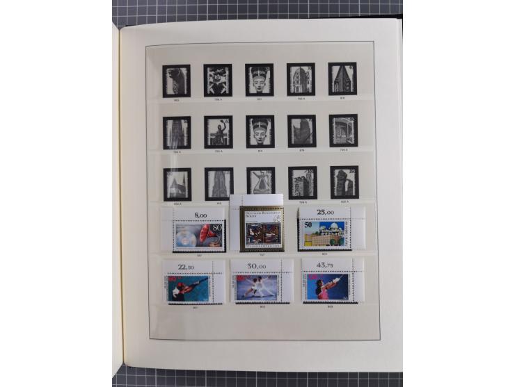 1948/90, postfrische, in den Hauptnummern augendscheinlich komplette Sammlung, Aufdruckwerte sign. und Block 1 mit Fotoattest