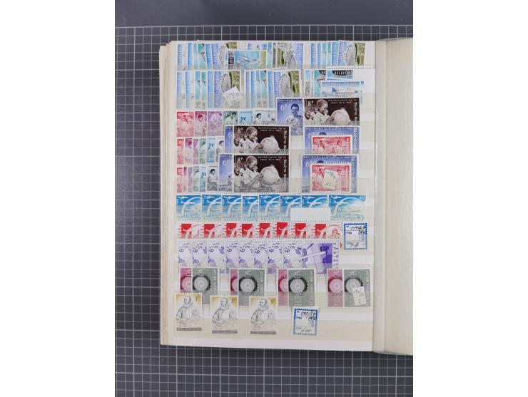 1894/1964, mostly mint never hinged stock ex Mi.-Nr. 61-1372, incl. many complete sets, some multiple per 2-15, etc, in two s