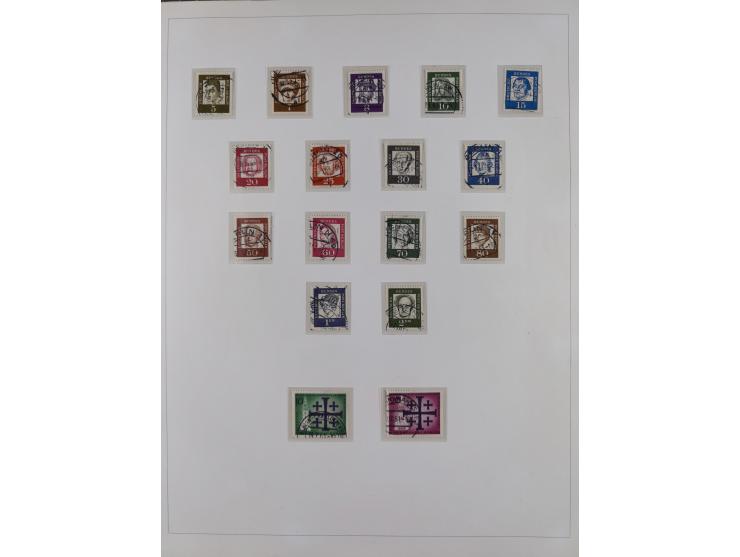 1948/82, in den Hauptnummern kpl. postfrische und zusätzlich gestempelte Sammlung, alle postfrischen Marken bis Mi.-Nr. 74 un