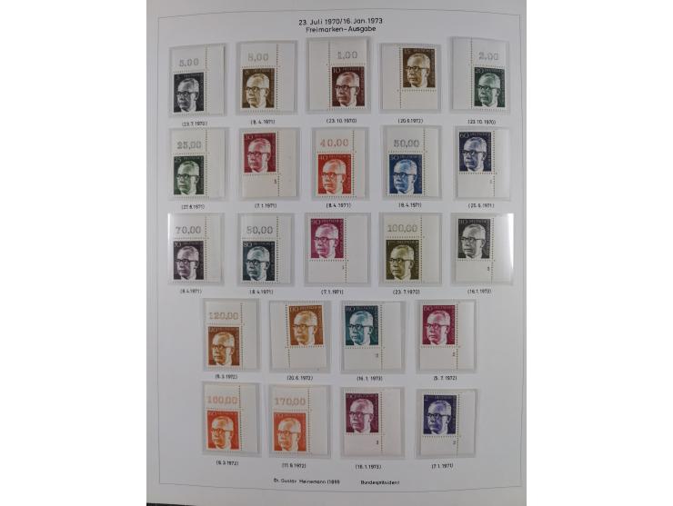 1948/82, in den Hauptnummern kpl. postfrische und zusätzlich gestempelte Sammlung, alle postfrischen Marken bis Mi.-Nr. 74 un