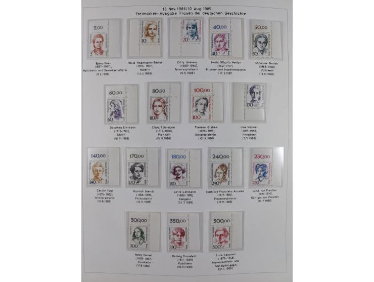 1948/82, in den Hauptnummern kpl. postfrische und zusätzlich gestempelte Sammlung, alle postfrischen Marken bis Mi.-Nr. 74 un