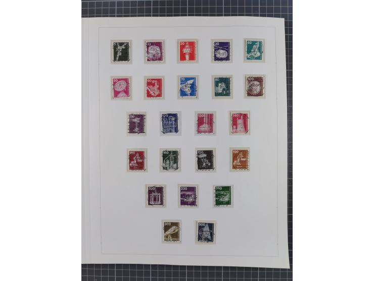 1948/82, in den Hauptnummern kpl. postfrische und zusätzlich gestempelte Sammlung, alle postfrischen Marken bis Mi.-Nr. 74 un