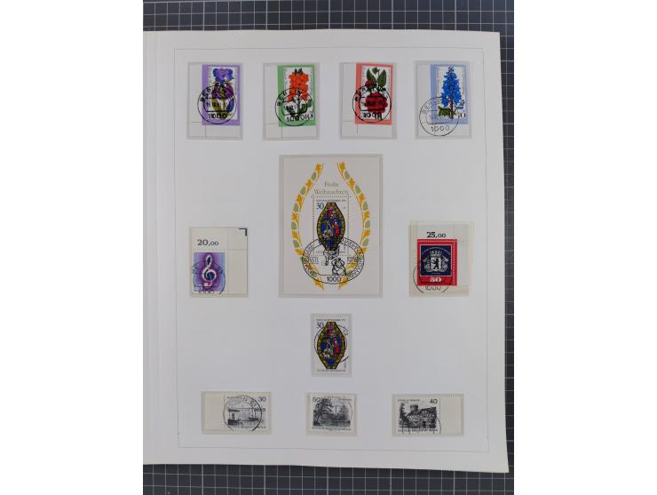 1948/82, in den Hauptnummern kpl. postfrische und zusätzlich gestempelte Sammlung, alle postfrischen Marken bis Mi.-Nr. 74 un