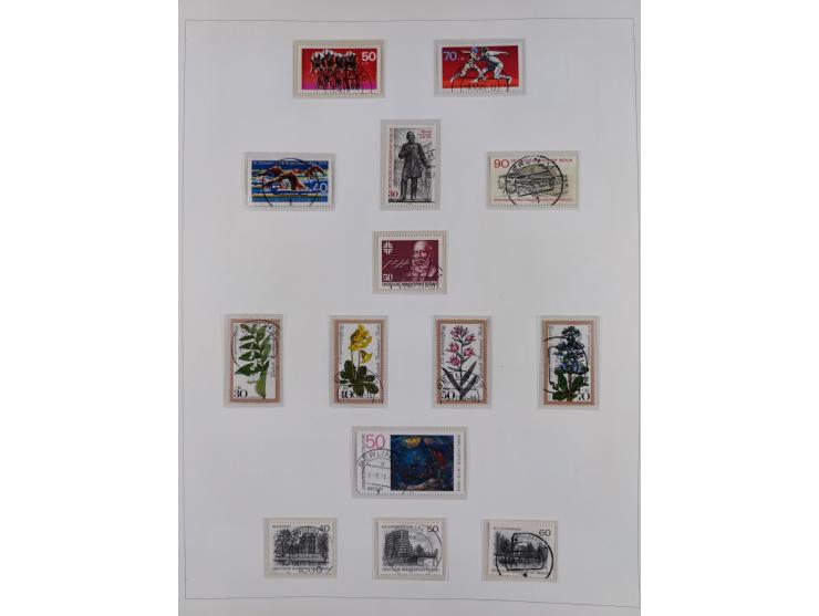 1948/82, in den Hauptnummern kpl. postfrische und zusätzlich gestempelte Sammlung, alle postfrischen Marken bis Mi.-Nr. 74 un