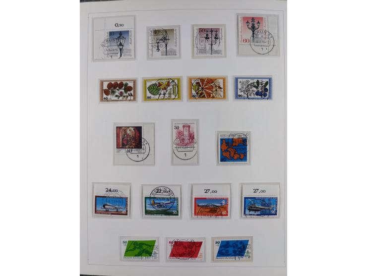 1948/82, in den Hauptnummern kpl. postfrische und zusätzlich gestempelte Sammlung, alle postfrischen Marken bis Mi.-Nr. 74 un