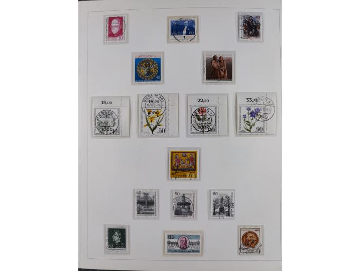 1948/82, in den Hauptnummern kpl. postfrische und zusätzlich gestempelte Sammlung, alle postfrischen Marken bis Mi.-Nr. 74 un