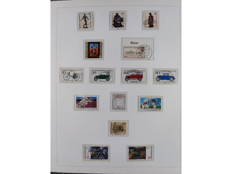 1948/82, in den Hauptnummern kpl. postfrische und zusätzlich gestempelte Sammlung, alle postfrischen Marken bis Mi.-Nr. 74 un