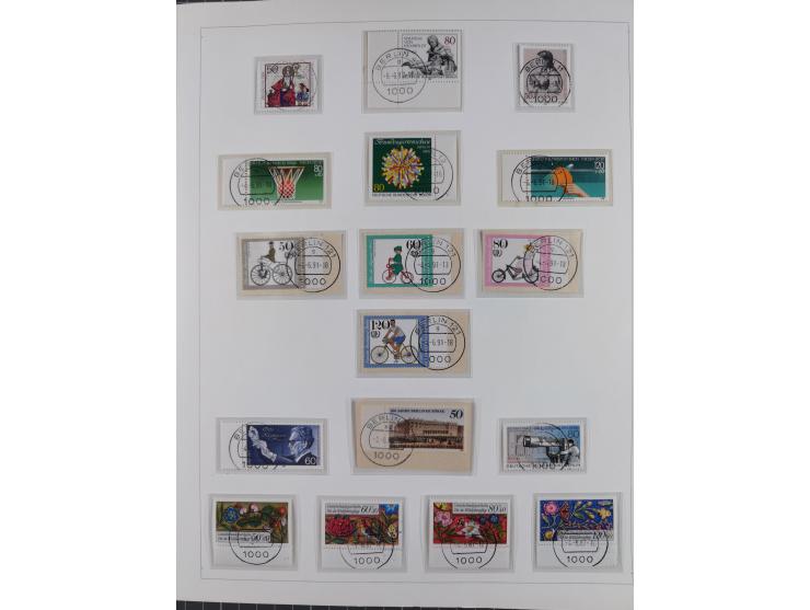 1948/82, in den Hauptnummern kpl. postfrische und zusätzlich gestempelte Sammlung, alle postfrischen Marken bis Mi.-Nr. 74 un