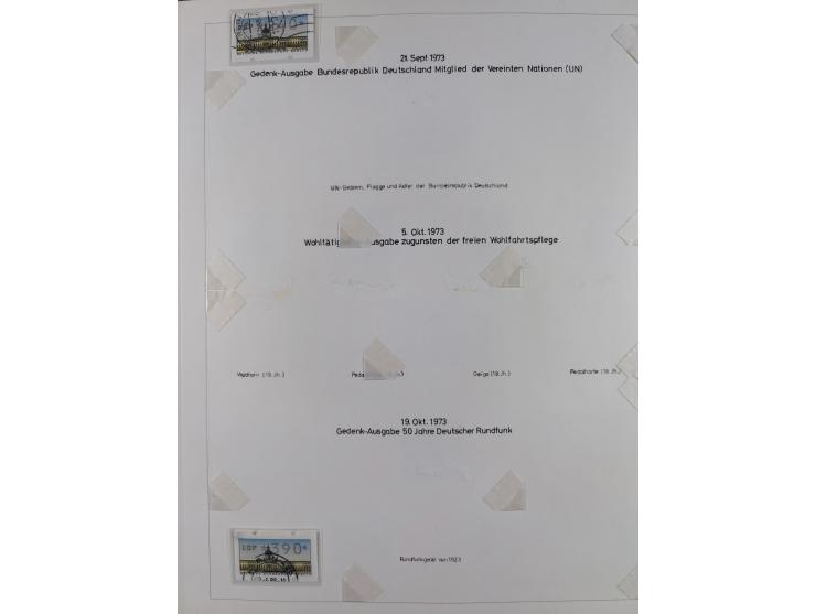 1948/82, in den Hauptnummern kpl. postfrische und zusätzlich gestempelte Sammlung, alle postfrischen Marken bis Mi.-Nr. 74 un