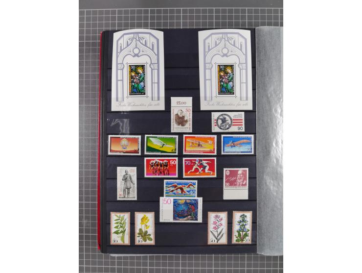 1948/90, in den Hauptnummer kpl. postfrische Sammlung, fast alle besseren Anfangsausgaben inkl. Block 1 sind signiert Schlege