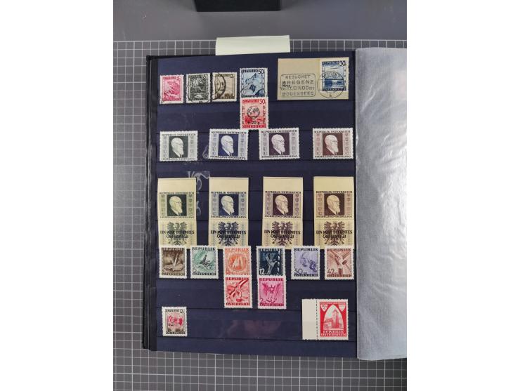 1945/2020, in den Hauptnummern kpl. postfrische Sammlung mit u.a. Mi.-Nr. 693-96I + II (signiert Sturzeis VÖB bzw. Kovar VÖB)