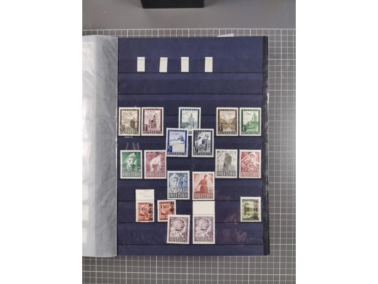 1945/2020, in den Hauptnummern kpl. postfrische Sammlung mit u.a. Mi.-Nr. 693-96I + II (signiert Sturzeis VÖB bzw. Kovar VÖB)