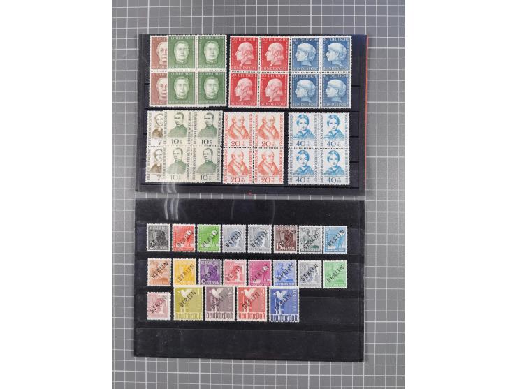 1949/60, Bestand auf Steckkarten mit Berlin Schwarzaufdrucke geprüft Schlegel, Goethe signiert Bühler, Helfer der Menschheit 