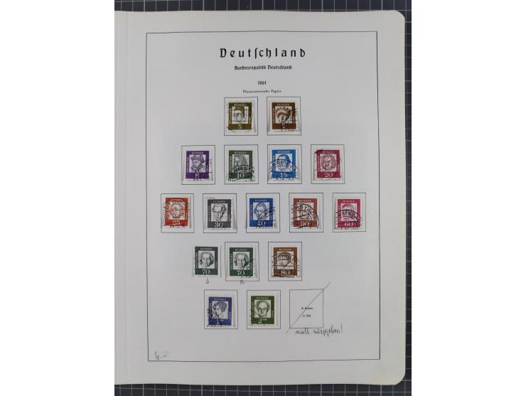 1872/1966, gestempelte und postfrische/ungebrauchte alte Sammlung in zwei Vordruckalben, ab Deutsches Reich gestempelt in den