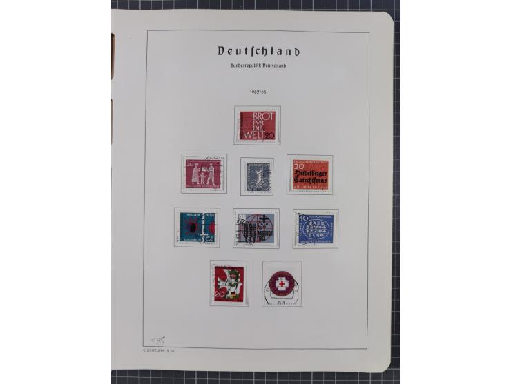 1872/1966, gestempelte und postfrische/ungebrauchte alte Sammlung in zwei Vordruckalben, ab Deutsches Reich gestempelt in den