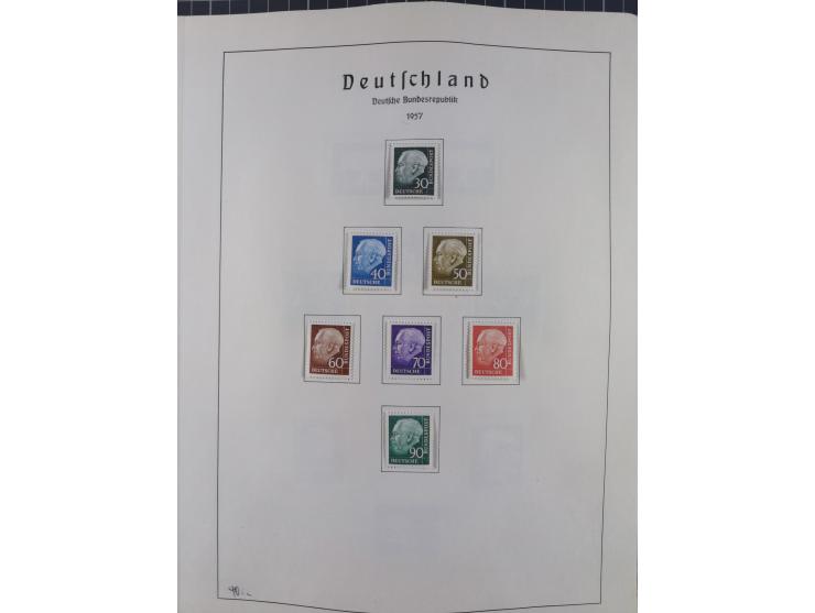 1872/1966, gestempelte und postfrische/ungebrauchte alte Sammlung in zwei Vordruckalben, ab Deutsches Reich gestempelt in den