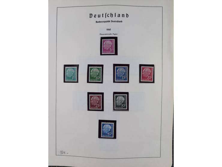 1872/1966, gestempelte und postfrische/ungebrauchte alte Sammlung in zwei Vordruckalben, ab Deutsches Reich gestempelt in den