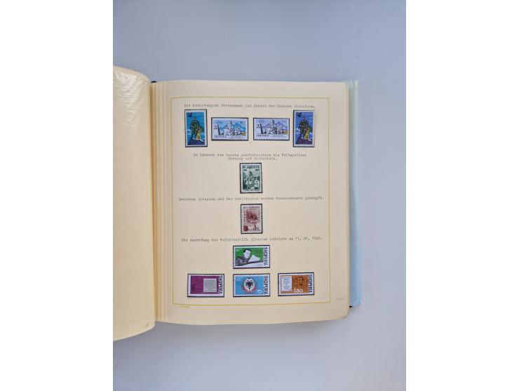 1914/2004, with over 130 covers, including WWI japanese, russian and german camps, some WWII Red Cross covers, further commem