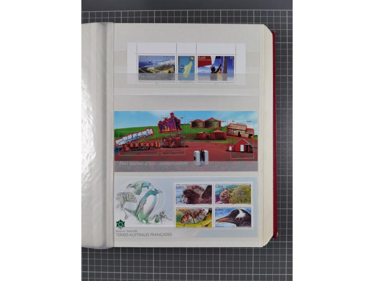 1956/2016, mint never hinged collection, apparently complete in the main Michel numbers, overall excellent and fresh conditio