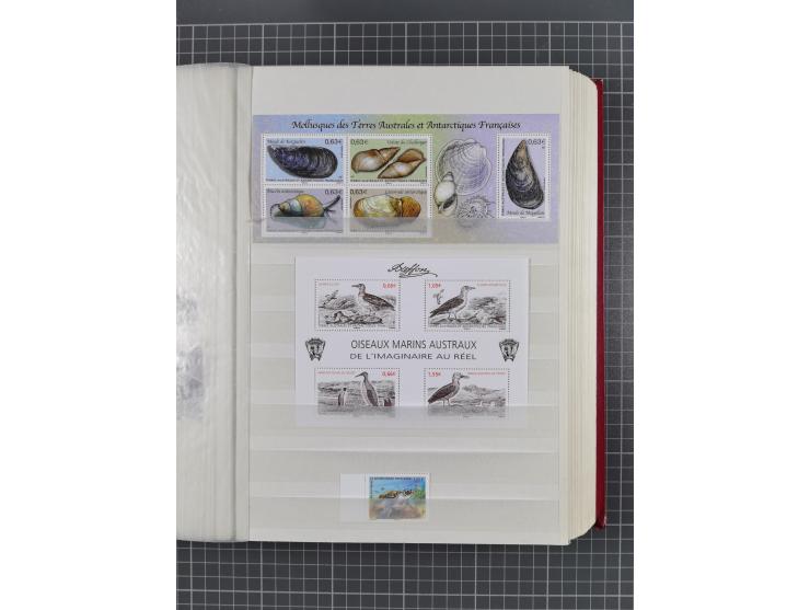 1956/2016, mint never hinged collection, apparently complete in the main Michel numbers, overall excellent and fresh conditio