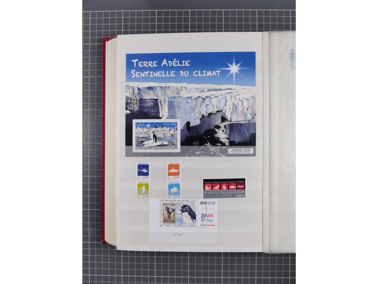 1956/2016, mint never hinged collection, apparently complete in the main Michel numbers, overall excellent and fresh conditio