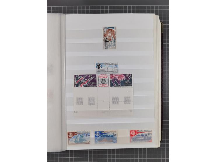 1956/2016, mint never hinged collection, apparently complete in the main Michel numbers, overall excellent and fresh conditio