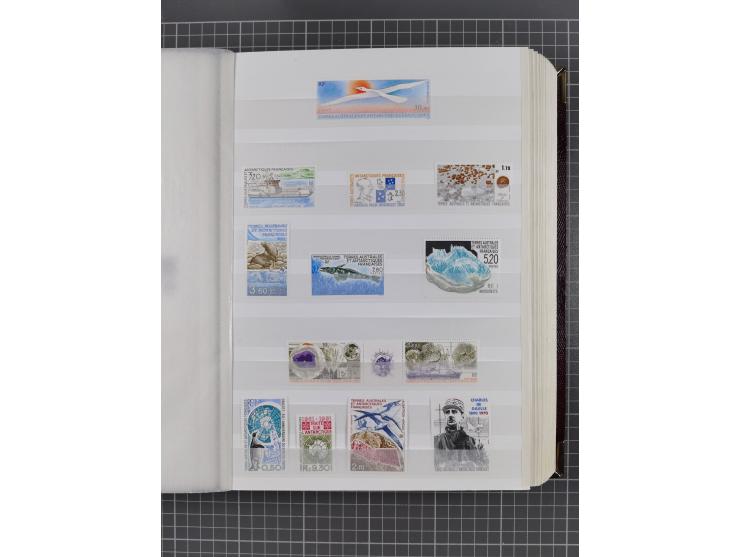 1956/2016, mint never hinged collection, apparently complete in the main Michel numbers, overall excellent and fresh conditio