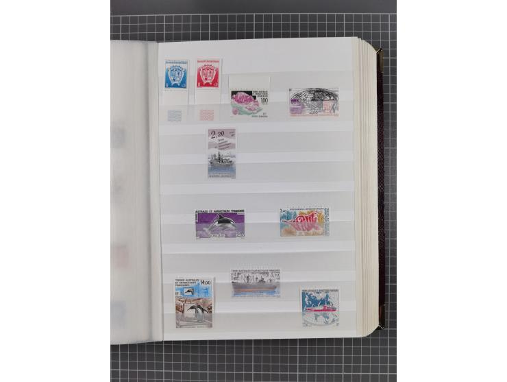 1956/2016, mint never hinged collection, apparently complete in the main Michel numbers, overall excellent and fresh conditio