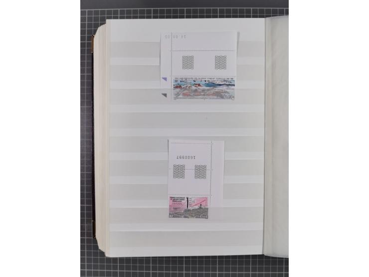 1956/2016, mint never hinged collection, apparently complete in the main Michel numbers, overall excellent and fresh conditio