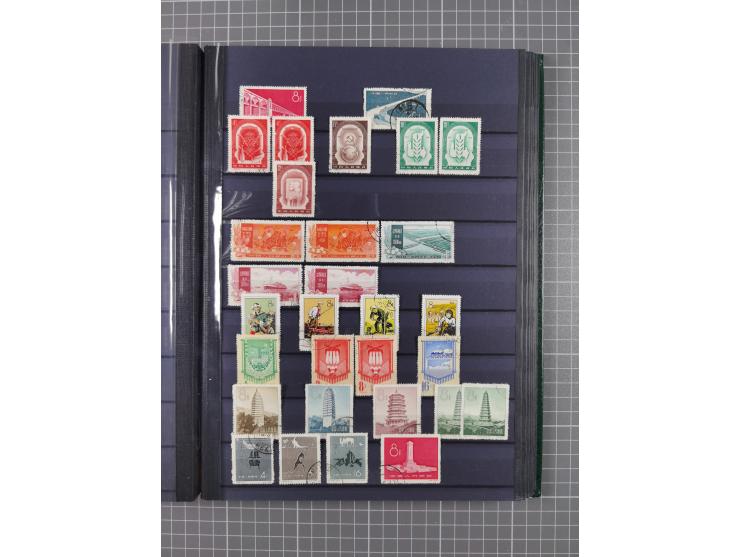 1885/1979, mint never hinged/unused and used accumulation, with some complete issues, including some doubles, overall in fres