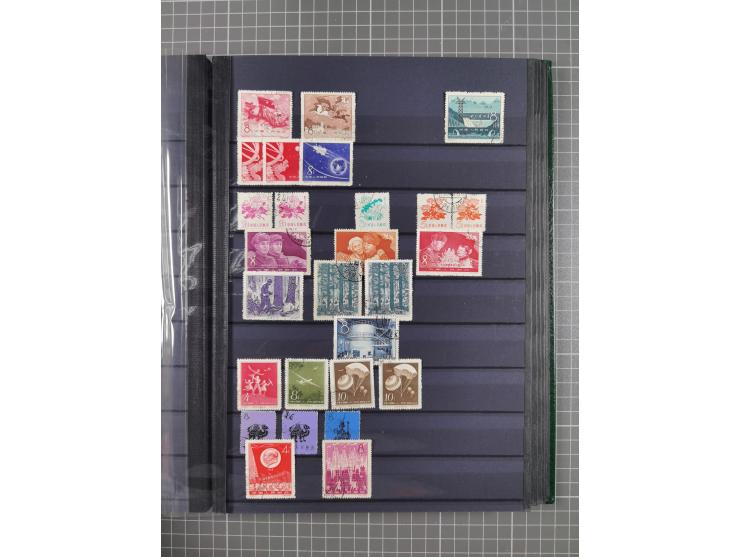 1885/1979, mint never hinged/unused and used accumulation, with some complete issues, including some doubles, overall in fres