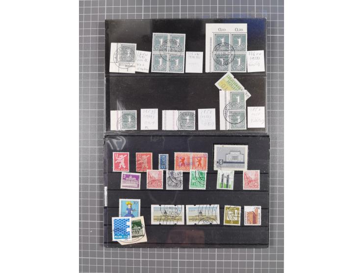 1880/1980, unused/mint never hinged dealer stock on cards, including a lot of material with better issues from Denmark, Italy