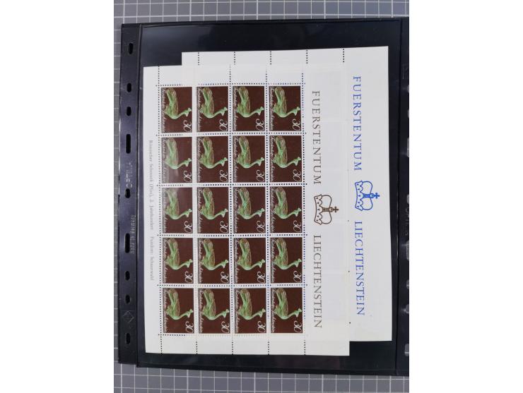 1880/1980, unused/mint never hinged dealer stock on cards, including a lot of material with better issues from Denmark, Italy