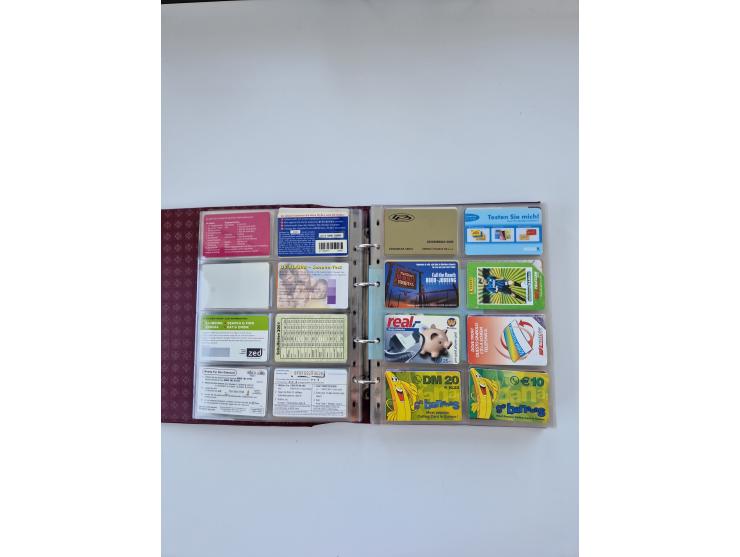 Telefonkarten: 1985/98, umfangreicher Bestand mit einigen hundert Stück in Alben, eine Umzugskiste voll